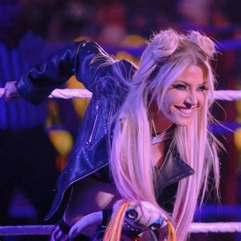 alexa bliss breasts|Watch: Alexa Bliss Explains the Rumors Surrounding Her Breast。